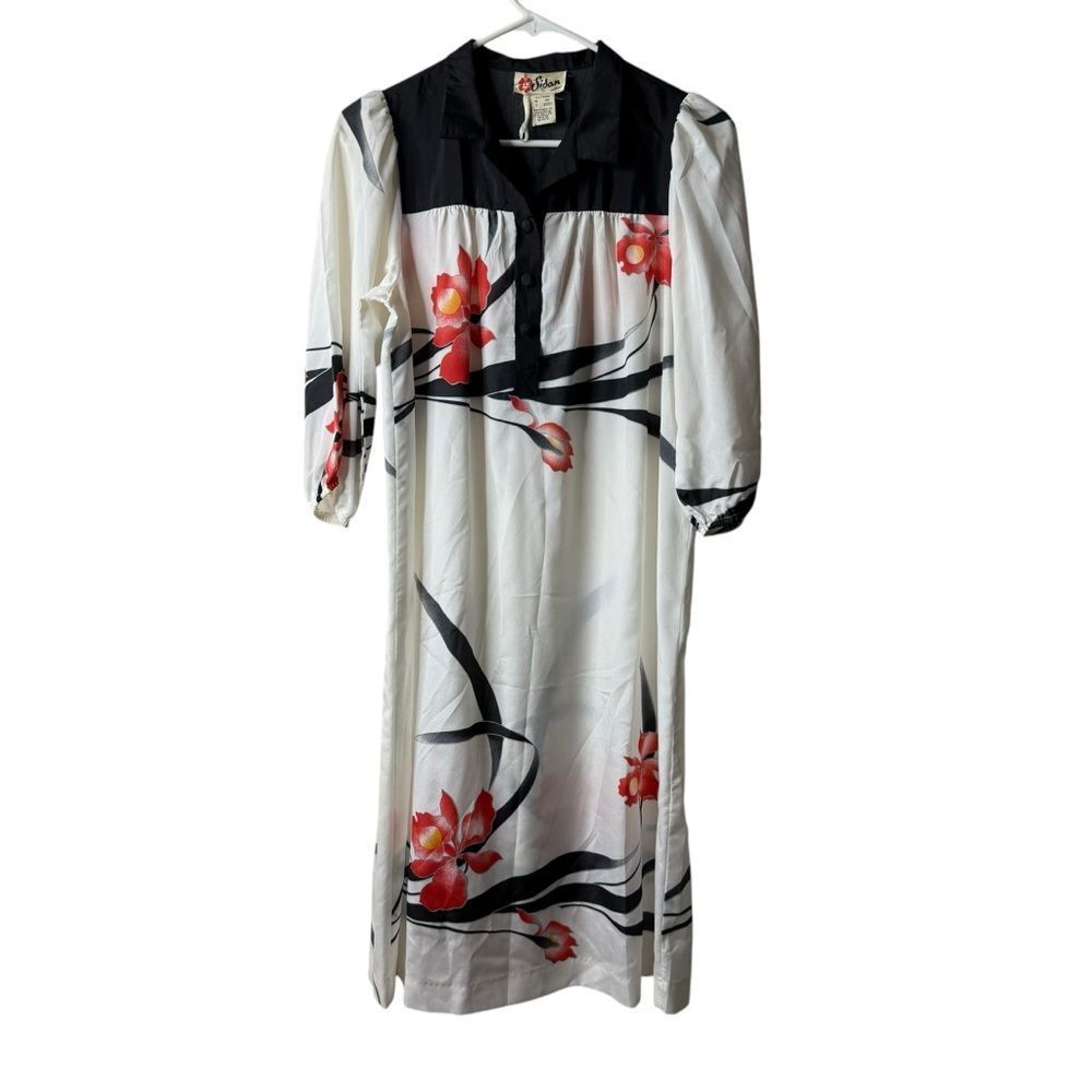 Vintage Sidan Hawaii Black White Floral Collared 3/4 Sleeve Muumuu Dress